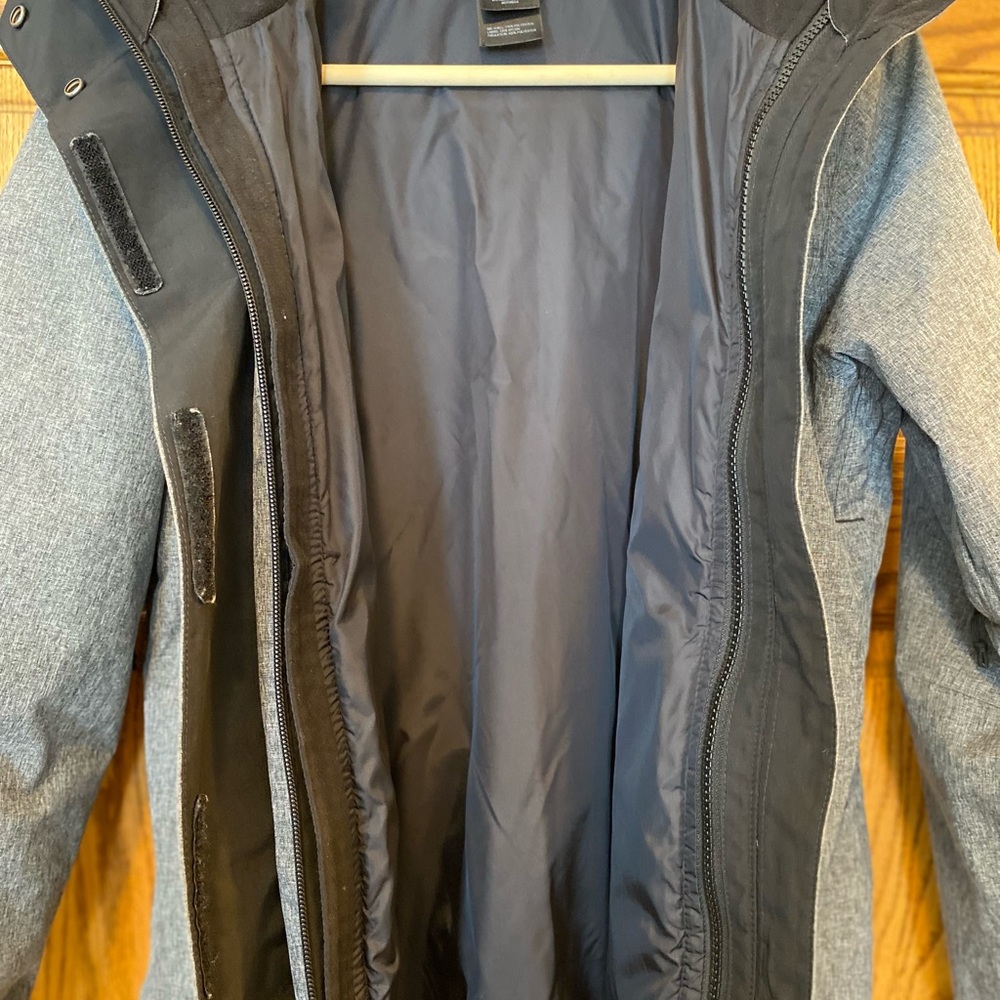 The North Face Women’s 3-in-1 HyVent Triclimate Jacket – XS -Zip-Out Liner - Picture 4 of 8